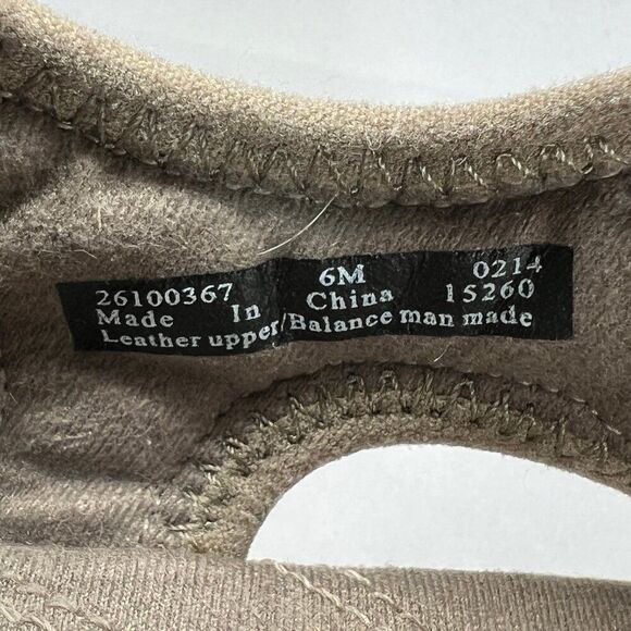 Clarks Women's Size 6 Bronze Leather Velcro Strap Sandals - Picture 11 of 11